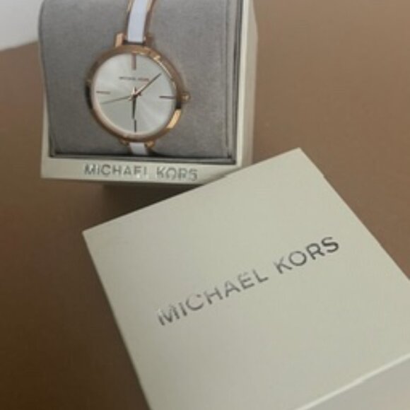White Michael Kors Watch - Picture 9 of 9